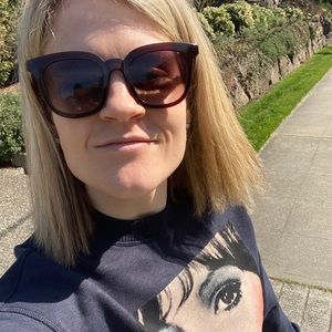 Meet your Posher, Kelly ann